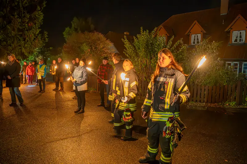 Laternelaufen Umzug dürch das Dorf